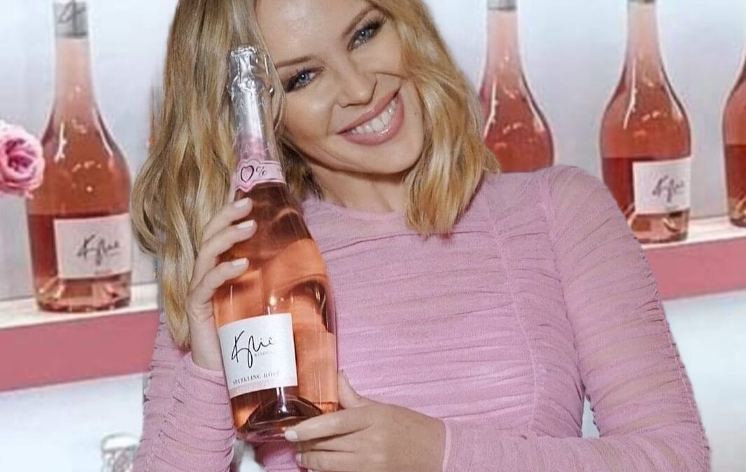 0% ALCOL PER LO SPARKLING ROSÉ DI KYLIE MINOGUE